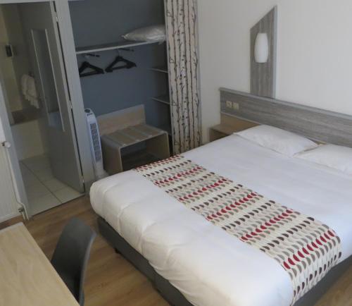 Brit Hotel Hermes - image 11