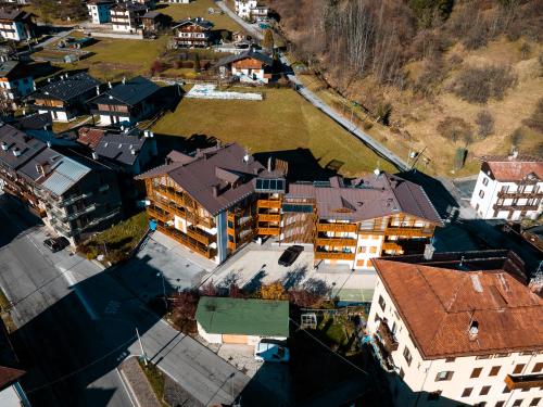 Viesnīcas āriene, Borgo Nuovo Deluxe con Disney 2 parcheggi in Forni Di Sopra