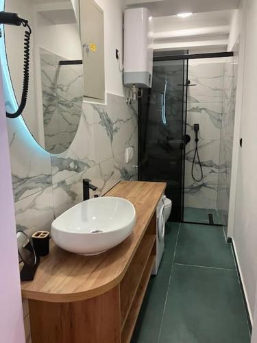 Tesla 1, Zagreb (foto 3)
