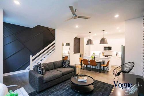 Vogue Vibe Stylish 4-bed House, All En Suite in Nashville, USA