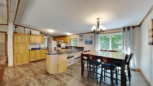 Island Club #58 Island Club #58