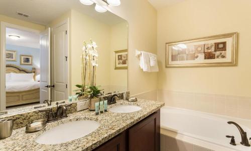 Unique Spacious 10 Bdrm Home with Backyard Pool at Encore - Tap to explore photos