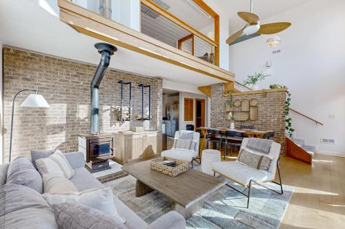 Blue Mountain Retreat in Weaverville, USA
