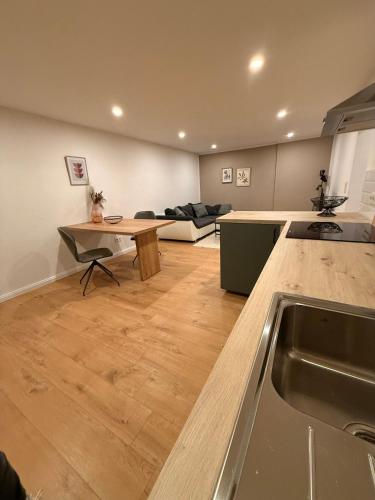 Wohnung am Waldrand Ruhe & Natur in ไบรลอน