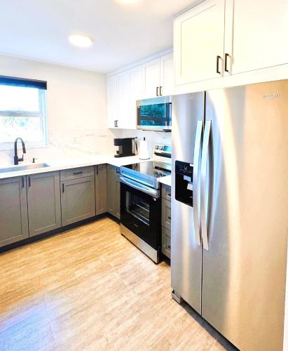 Homey Haven In Vibrant South Beach - Fisher Island, FL