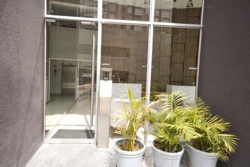 Three-Bedroom Apartment with Balcony image 6