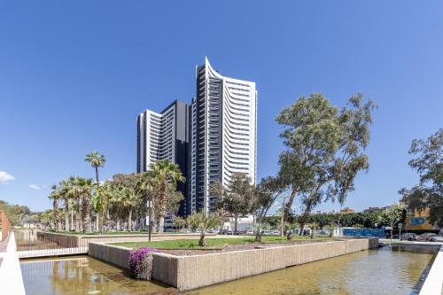 Malaga Skyline 6 Pool & Parking Free - image 5