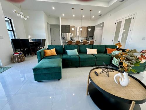 Cape Coral home with pool and game room