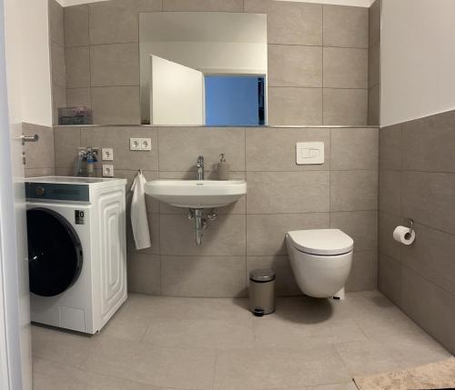 Guestroom Hannover Messe, Hannover (photo 5)
