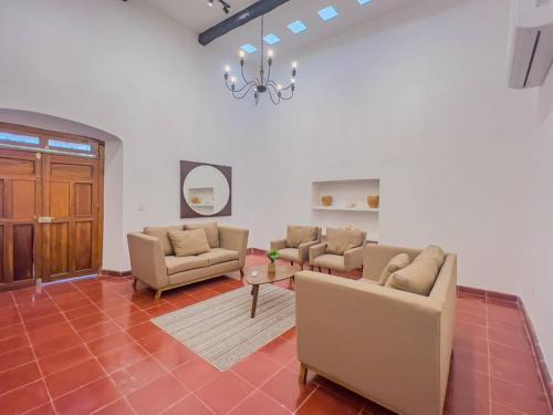 4 Br semi luxury house in downtown with pool - Casa San Juan in San Juan