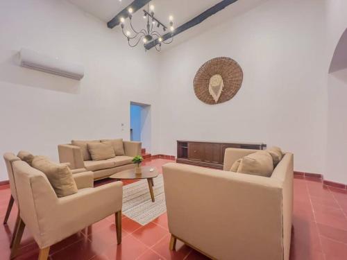 4 Br semi luxury house in downtown with pool - Casa San Juan in San Juan