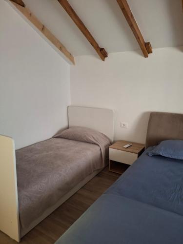 New Fabulous Attic - Modern and Stylish, Tirana (photo 9)
