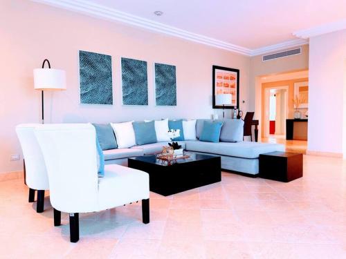 Your Private Pool, Marina Resort Hot Tub & Grounds Your Private Pool, Marina Resort Hot Tub & Grounds