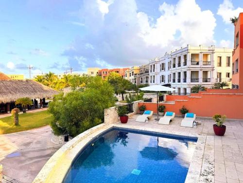 Your Private Pool, Marina Resort Hot Tub & Grounds Your Private Pool, Marina Resort Hot Tub & Grounds