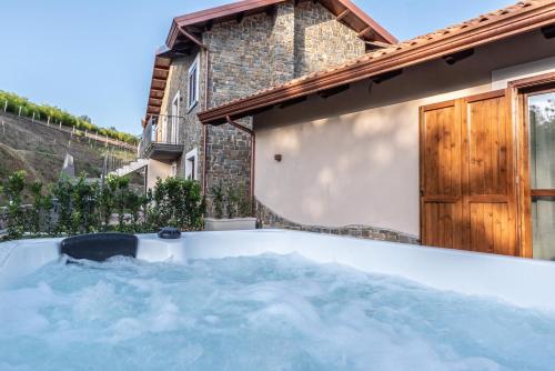 Зовнішній вигляд готелю, Borgo del Bambù (Borgo del Bambu) in Perito