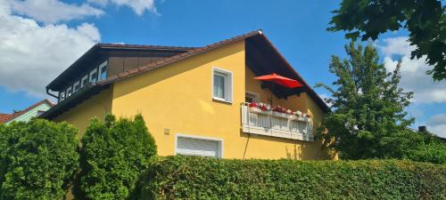 A szálláshely kívülről, Gemütliche 120 qm Ferienwohnung mit Balkon (Gemutliche 120 qm Ferienwohnung mit Balkon) in Adelsdorf