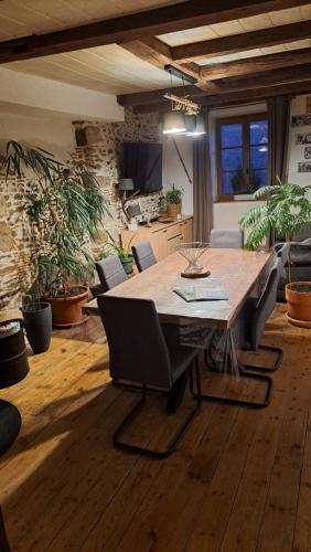 Maison atypique médiévale gîte à louer Lartige Vieille
