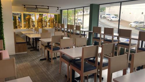 HOTEL del OESTE B&B in โกมูนา 1