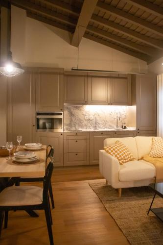 2 bedrooms, 2 beds