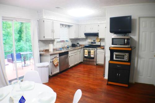 The Trace Elegant Eclectic Home with patio in Smyrna Ga in Smyrna (GA)