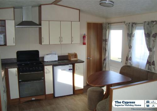 Kitchen, The Chase Holiday Park in Ingoldmells