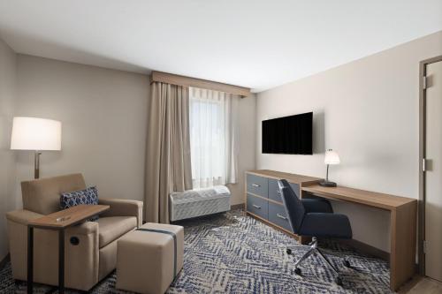 Candlewood Suites McPherson By IHG - image 11