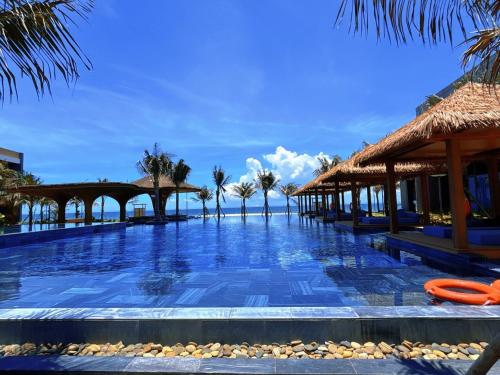Ruby Ocean Villa & Resort - 수영장