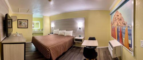 Morro Bay Beach Inn Room Type - King Room