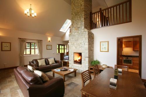 Mount Falcon Estate - image 11