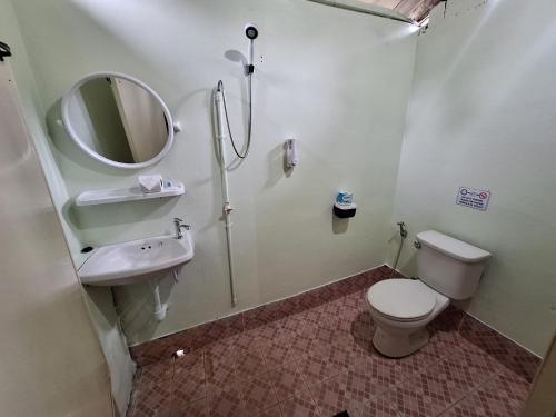Bungalow with Fan image 2