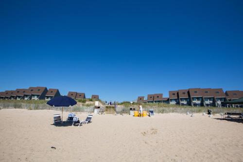 The Surf Club Resort - image 7