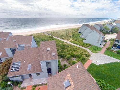 The Surf Club Resort - image 12