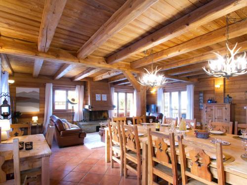 Chalet 9 Pièces avec Sauna et Jacuzzi - Animaux Bienvenus - FR-1-811-20