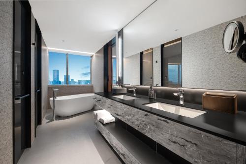 上海陆家嘴中心城际酒店(入住首晚享用免费Minibar) 上海陆家嘴中心城际酒店(入住首晚享用免费Minibar)