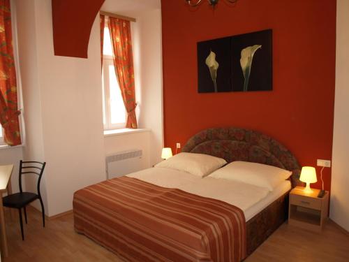 Hotel Liechtenstein Apartments II - image 9