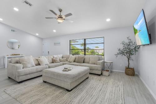Sleek Cape Coral Vacation Rental with Private Pool detail