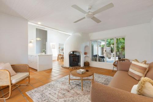 Apollo House and Studio