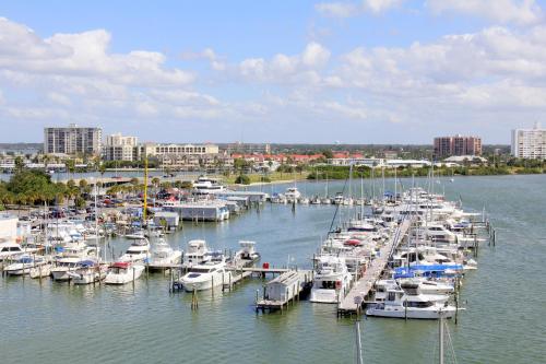 Pier House 60 Clearwater Beach Marina Hotel