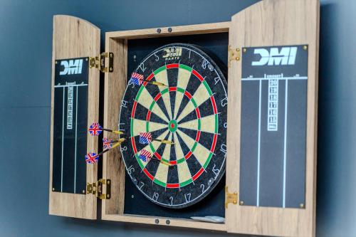 River's Edge Riverfront with Hot Tub Sauna & Game Room