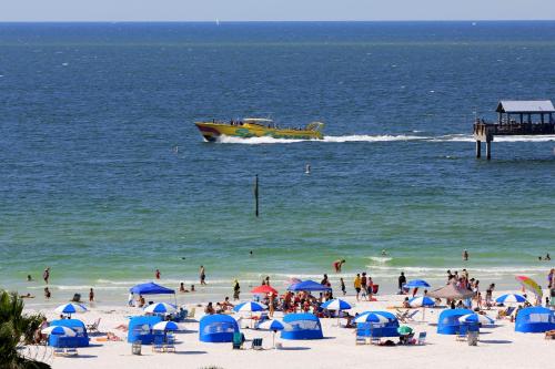 Pier House 60 Clearwater Beach Marina Hotel