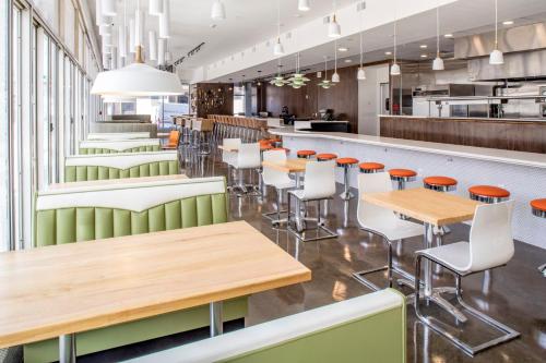 Hotel Indigo - Memphis Downtown by IHG