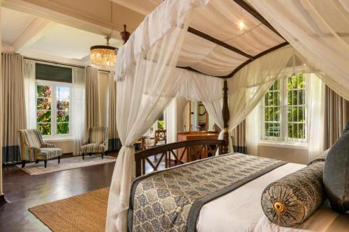622144727 Castle Hill Bungalow