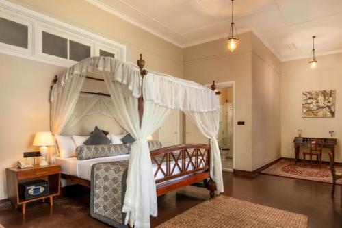 622144931 Castle Hill Bungalow