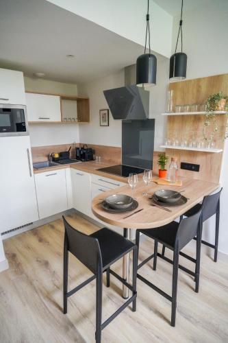 ห้องครัว, KoonTy - Chambres et Appartements à Landerneau (KoonTy - Chambres et Appartements a Landerneau) in ล็องแดร์โน