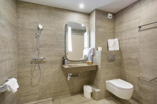 ibis Annemasse - image 3