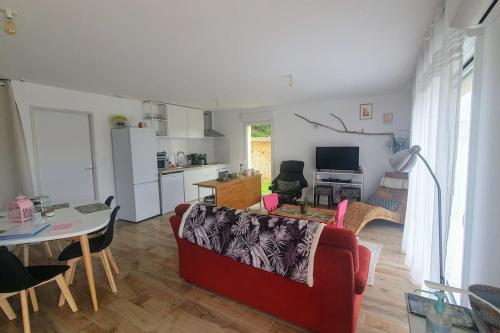 Petite maison, jardin privé clos, classée 3 étoiles (Petite maison, jardin prive clos, classee 3 etoiles) in Louviers