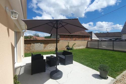 Petite maison, jardin privé clos, classée 3 étoiles (Petite maison, jardin prive clos, classee 3 etoiles) in Louviers