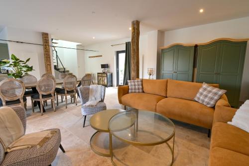 Koplietošanas atpūtas telpa ar TV, Les Longères de Montfranc - Chambres d'hôtes (Les Longeres de Montfranc - Chambres d'hotes) in Pierrefitte-sur-Sauldre