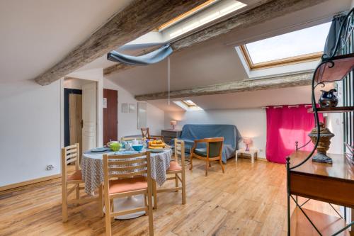 Superior One-Bedroom Apartment
