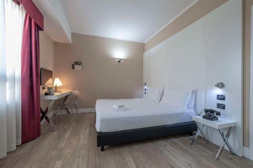 Comfort Room image 9